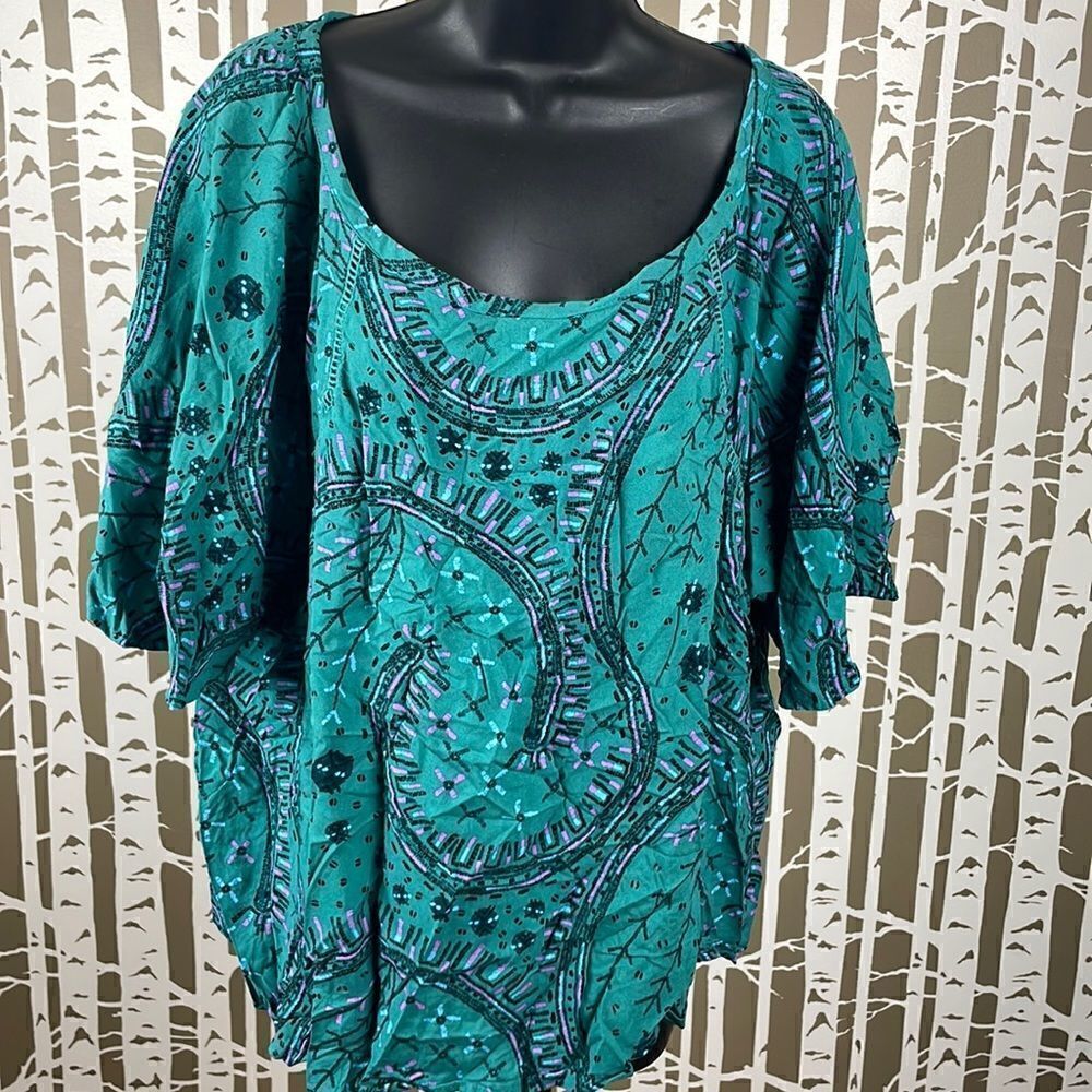 AVA & VIV teal swirl print cropped flutter sleeve top with embroidered trim 2X